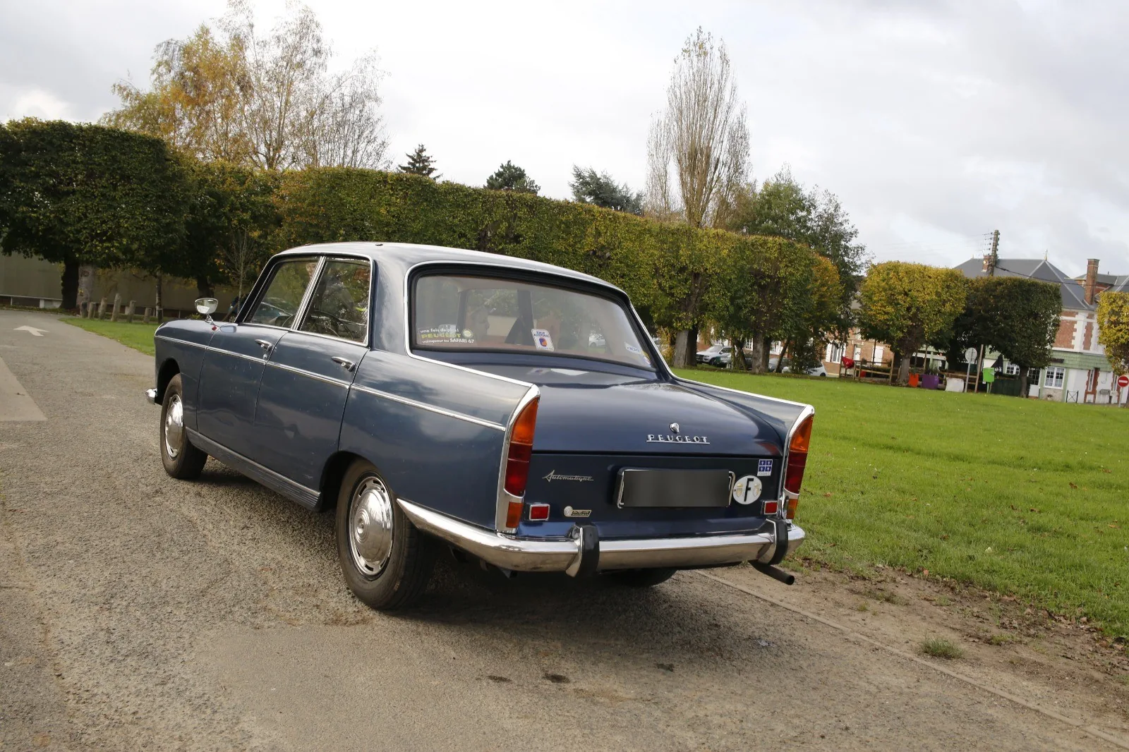 Peugeot 404 bleue, Années 60 · Berline · 1967