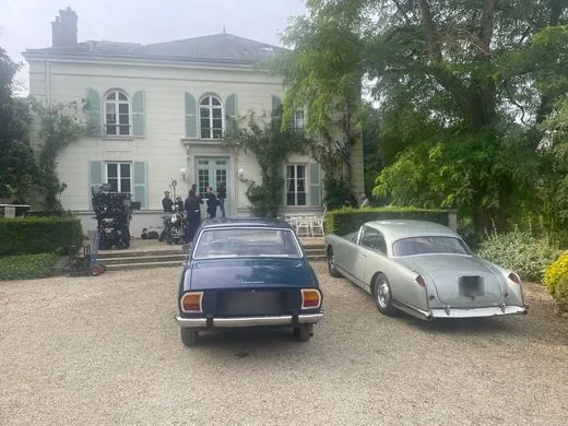 Reperage en exterieur, Facel Vega et Renault 5
