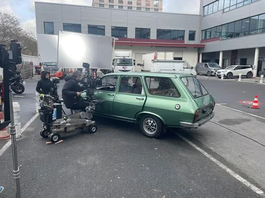 Renault 12 break vert sur le tournage