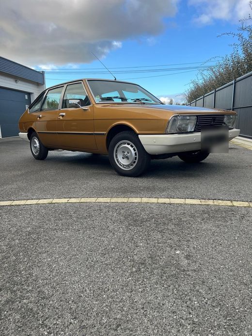 Renault 18, Années 80 · Berline · Bronze