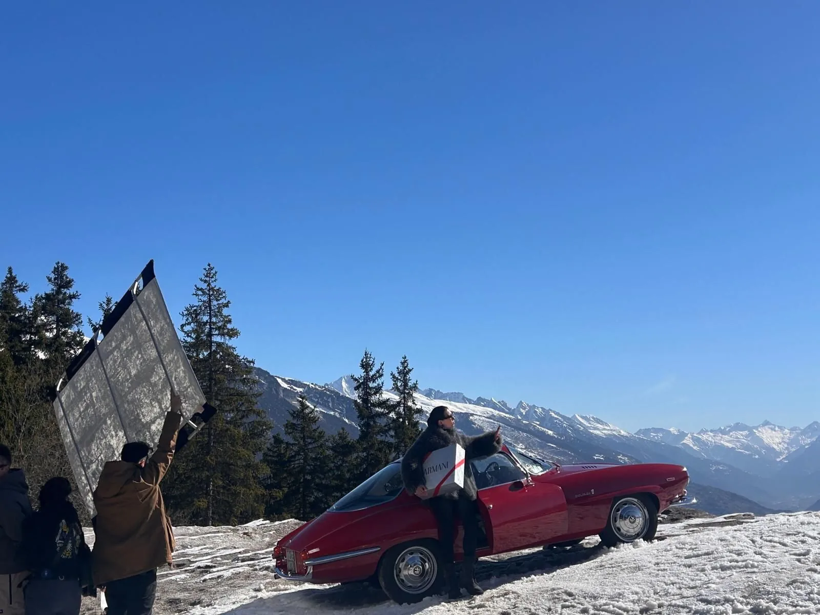 Still du film Publicité avec la Giulia SS